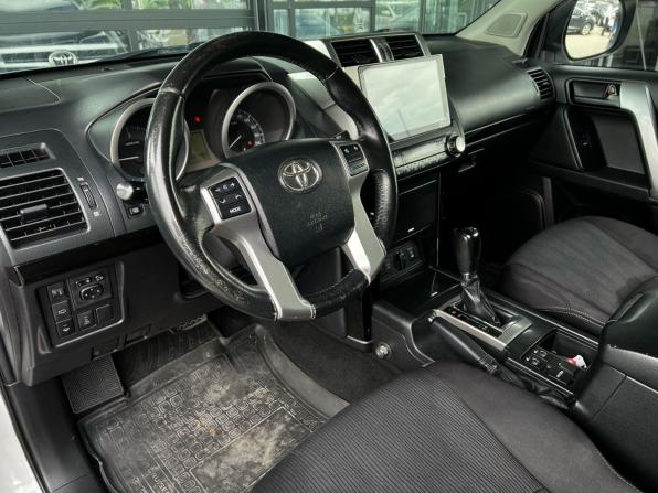 Toyota Land Cruiser Prado 150 Series Рестайлинг 1 с пробегом 2014 года, цена 2 795 000 рублей, 257283 км, внедорожник, Автокод Объявления