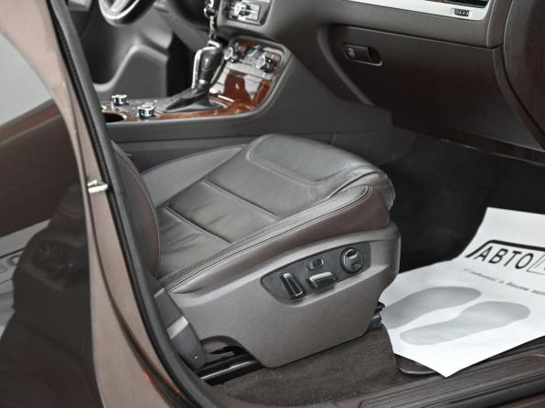 Volkswagen Touareg II с пробегом 2013 года, цена 1 419 000 рублей, 137677 км, внедорожник, Автокод Объявления