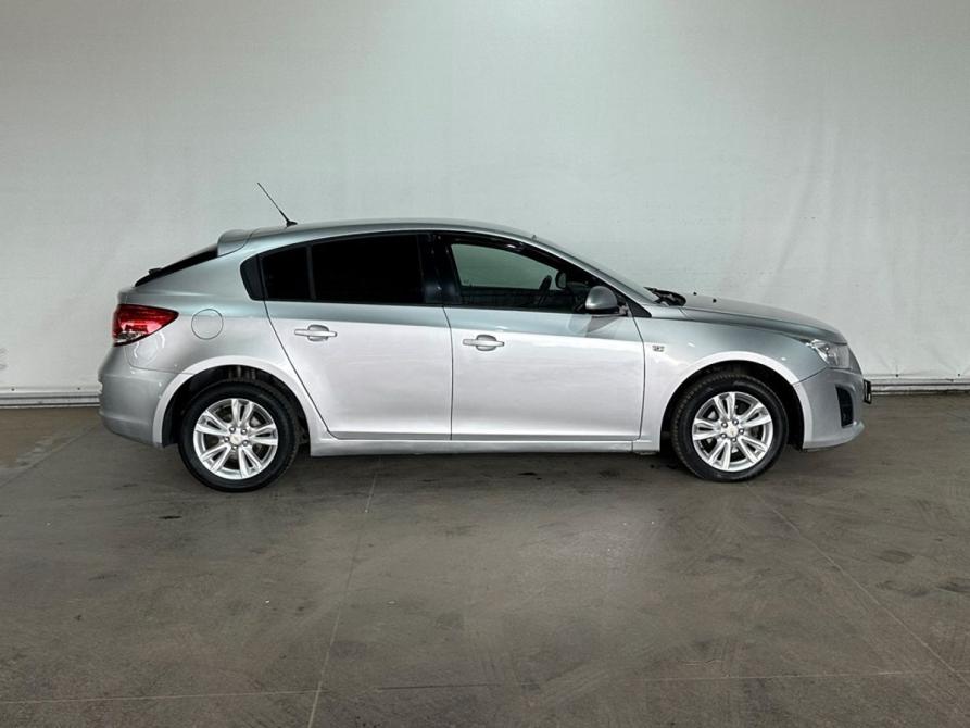 Chevrolet Cruze I Рестайлинг Москва  - изображение 8