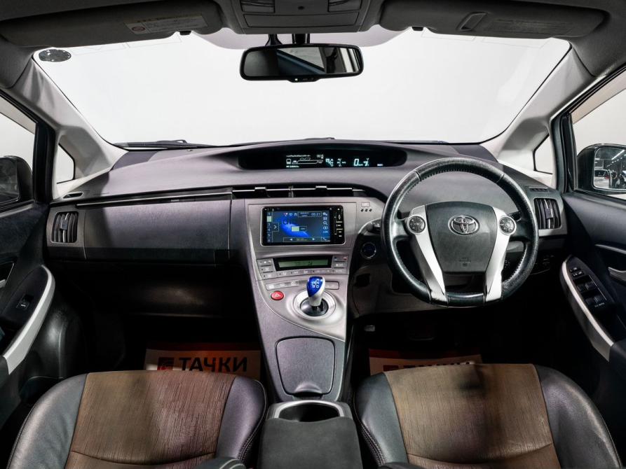 Toyota Prius III Рестайлинг (XW30) Чита  - изображение 7