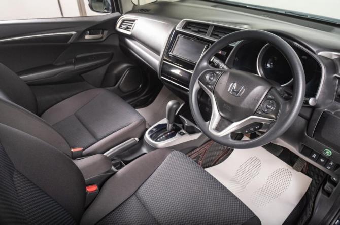 Honda Fit III Рестайлинг с пробегом 2019 года, цена 1 259 000 рублей, 87000 км, хэтчбек, Автокод Объявления