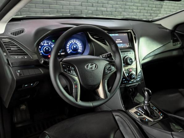 Hyundai Grandeur V с пробегом 2012 года, цена 1 370 000 рублей, 231871 км, седан, Автокод Объявления