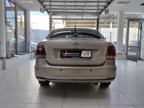 Volkswagen Polo V Рестайлинг с пробегом 2016 года, цена 930 000 рублей, 185000 км, седан, Автокод Объявления