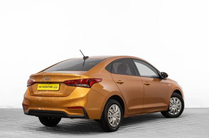 Hyundai Solaris II с пробегом 2018 года, цена 1 359 000 рублей, 152000 км, седан, Автокод Объявления
