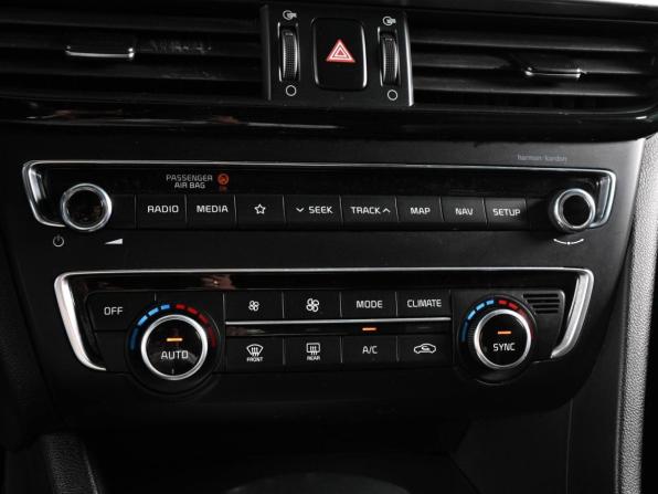 Kia Optima IV Рестайлинг с пробегом 2018 года, цена 2 189 000 рублей, 139378 км, седан, Автокод Объявления