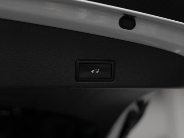 Volkswagen Touareg II Рестайлинг с пробегом 2016 года, цена 3 070 000 рублей, 177111 км, внедорожник, Автокод Объявления