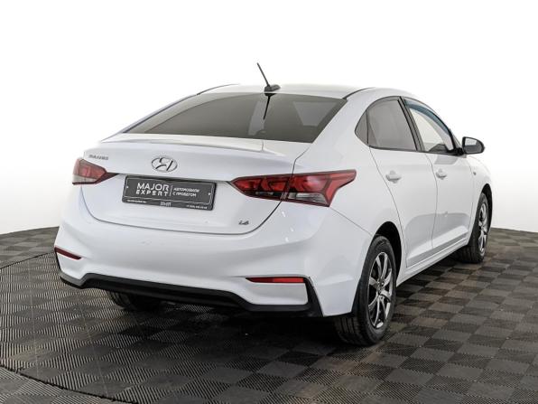 Hyundai Solaris II с пробегом 2018 года, цена 1 100 000 рублей, 167007 км, седан, Автокод Объявления