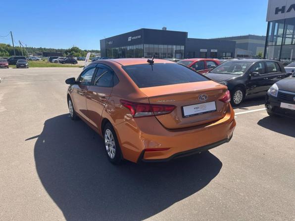 Hyundai Solaris II с пробегом 2017 года, цена 948 200 рублей, 166515 км, седан, Автокод Объявления
