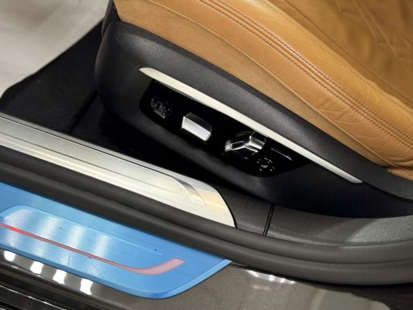 BMW 7 серии VI (G11/G12) с пробегом 2016 года, цена 3 450 000 рублей, 95537 км, седан, Автокод Объявления