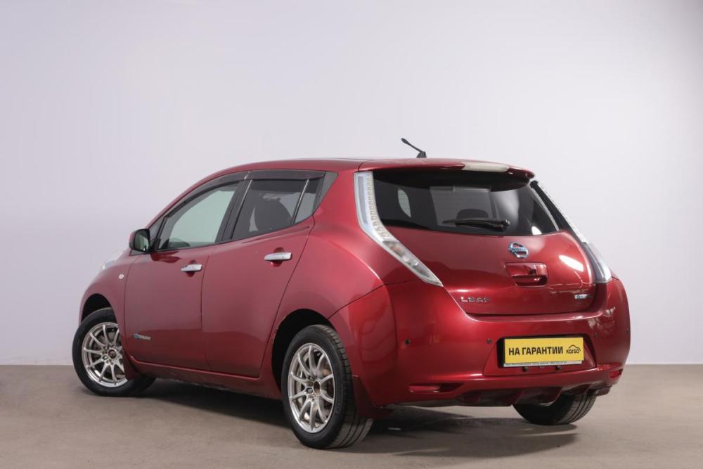 Nissan Leaf I (ZE0/AZE0) Новосибирск  - изображение 5
