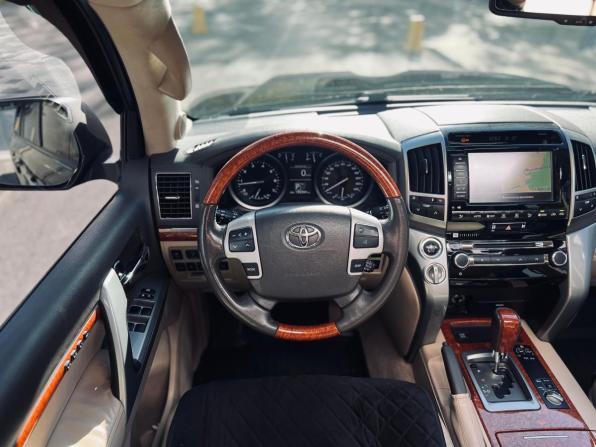 Toyota Land Cruiser 200 Series Рестайлинг 1 с пробегом 2014 года, цена 4 450 000 рублей, 190504 км, внедорожник, Автокод Объявления