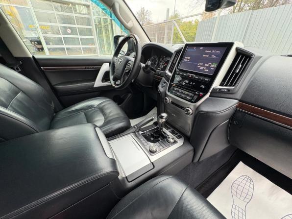 Toyota Land Cruiser 200 Series Рестайлинг 2 с пробегом 2016 года, цена 5 260 000 рублей, 243927 км, внедорожник, Автокод Объявления