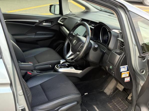 Honda Fit III с пробегом 2013 года, цена 932 000 рублей, 138568 км, хэтчбек, Автокод Объявления