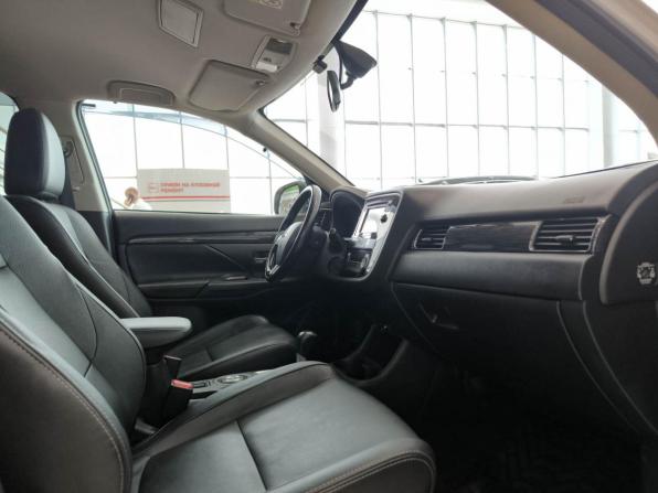 Mitsubishi Outlander III Рестайлинг 2 с пробегом 2016 года, цена 1 950 000 рублей, 87278 км, внедорожник, Автокод Объявления