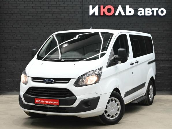 Ford Tourneo Custom I с пробегом 2017 года, цена 2 050 000 рублей, 284180 км, минивэн, Автокод Объявления