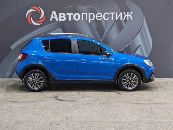 Renault Sandero II Рестайлинг с пробегом 2019 года, цена 1 095 000 рублей, 139125 км, хэтчбек, Автокод Объявления