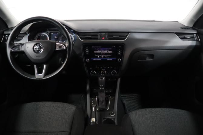 Skoda Octavia III (A7) Рестайлинг с пробегом 2017 года, цена 1 499 000 рублей, 201000 км, лифтбек, Автокод Объявления