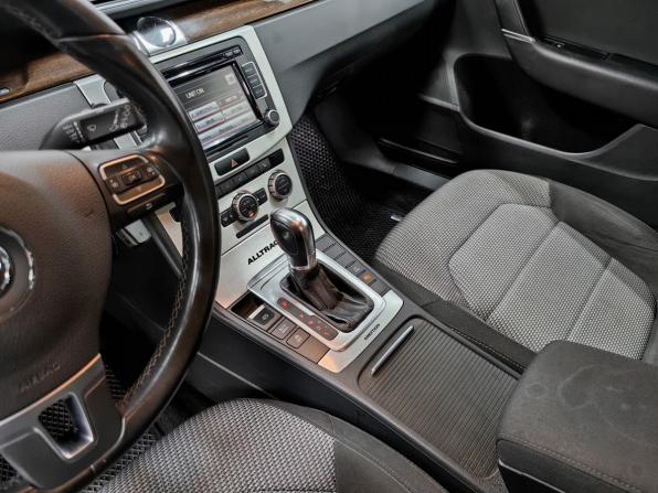 Volkswagen Passat B7 с пробегом 2012 года, цена 1 550 000 рублей, 154096 км, универсал, Автокод Объявления