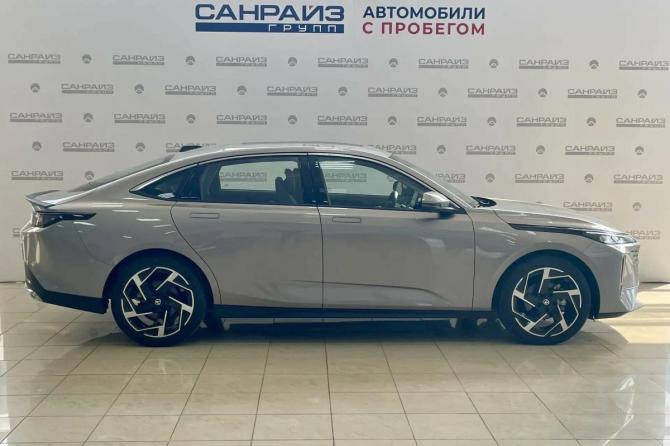Changan Lamore с пробегом 2024 года, цена 2 200 000 рублей, 4790 км, седан, Автокод Объявления