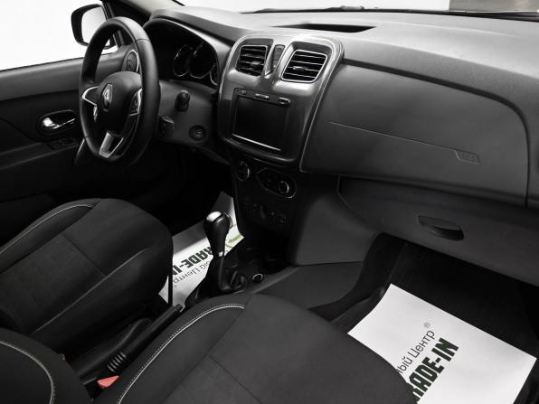 Renault Logan II Рестайлинг с пробегом 2018 года, цена 1 155 000 рублей, 111106 км, седан, Автокод Объявления