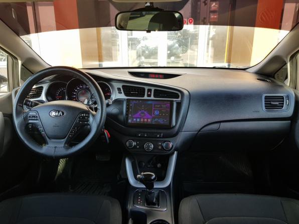 Kia Ceed II с пробегом 2013 года, цена 995 000 рублей, 210000 км, универсал, Автокод Объявления