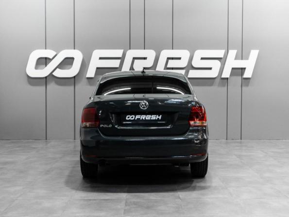 Volkswagen Polo V Рестайлинг с пробегом 2018 года, цена 999 000 рублей, 187100 км, седан, Автокод Объявления