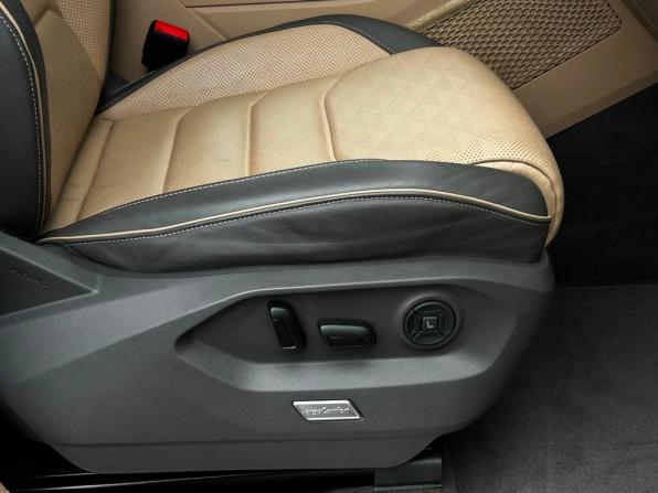 Volkswagen Touareg III с пробегом 2021 года, цена 6 980 400 рублей, 81604 км, внедорожник, Автокод Объявления