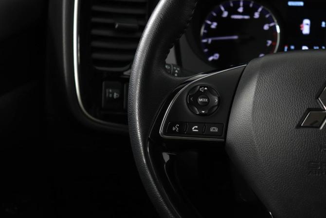Mitsubishi Outlander III Рестайлинг 3 с пробегом 2021 года, цена 2 425 200 рублей, 153950 км, внедорожник, Автокод Объявления