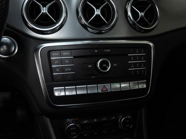 Mercedes-Benz GLA I (X156) Рестайлинг с пробегом 2019 года, цена 2 620 000 рублей, 112127 км, внедорожник, Автокод Объявления