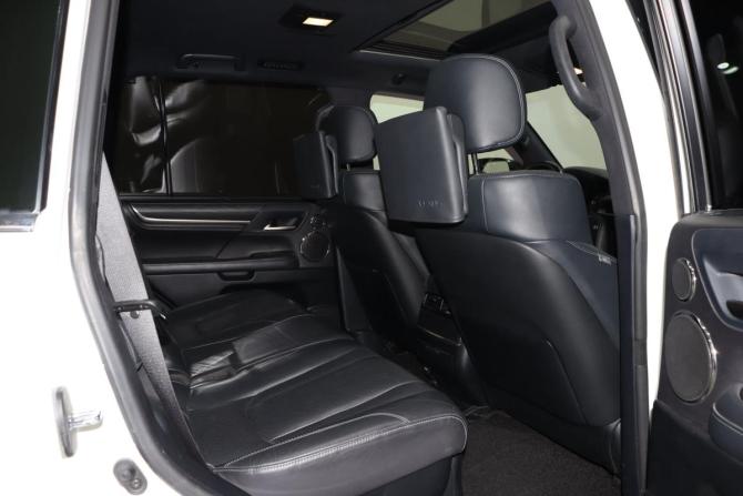 Lexus LX III Рестайлинг 2 с пробегом 2019 года, цена 8 990 000 рублей, 224142 км, внедорожник, Автокод Объявления
