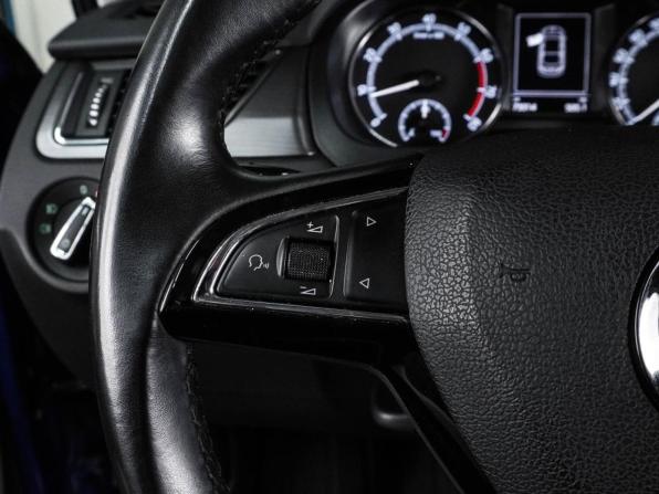 Skoda Rapid I Рестайлинг с пробегом 2019 года, цена 1 399 000 рублей, 73314 км, лифтбек, Автокод Объявления