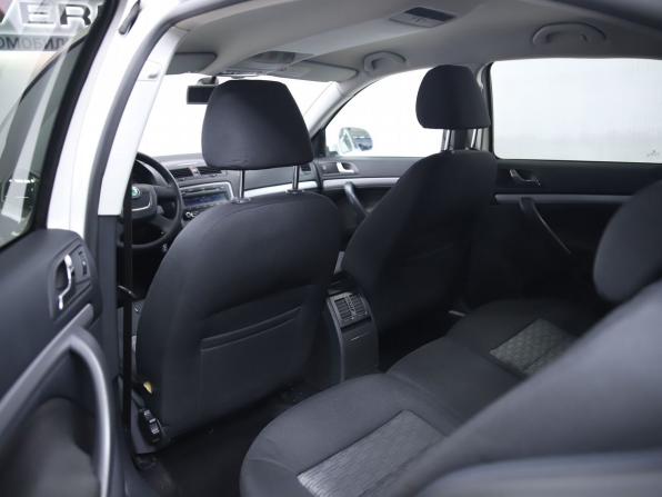 Skoda Octavia II (A5) Рестайлинг с пробегом 2013 года, цена 870 000 рублей, 229151 км, лифтбек, Автокод Объявления