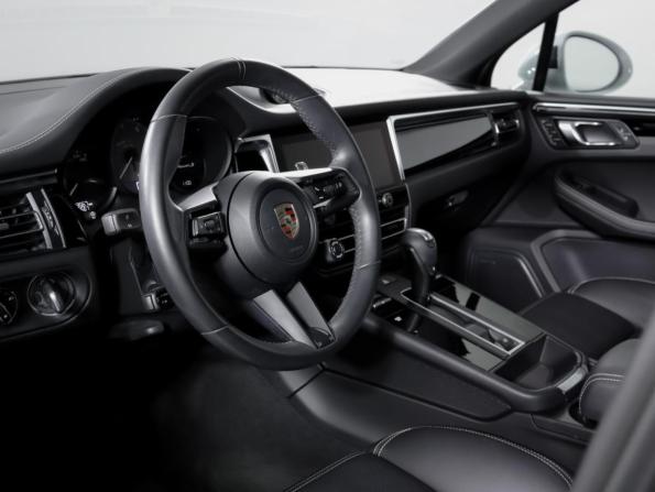 Porsche Macan I Рестайлинг 2 с пробегом 2022 года, цена 11 990 000 рублей, 13565 км, внедорожник, Автокод Объявления
