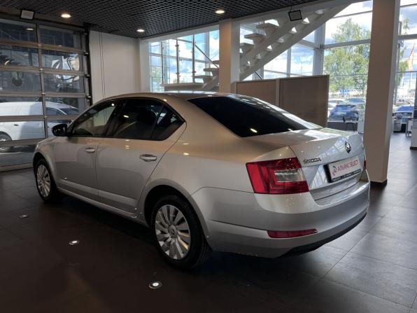 Skoda Octavia III (A7) с пробегом 2014 года, цена 945 000 рублей, 300255 км, лифтбек, Автокод Объявления