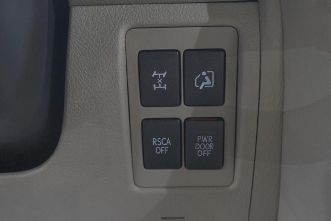 Lexus LX III Рестайлинг с пробегом 2013 года, цена 4 419 000 рублей, 283000 км, внедорожник, Автокод Объявления