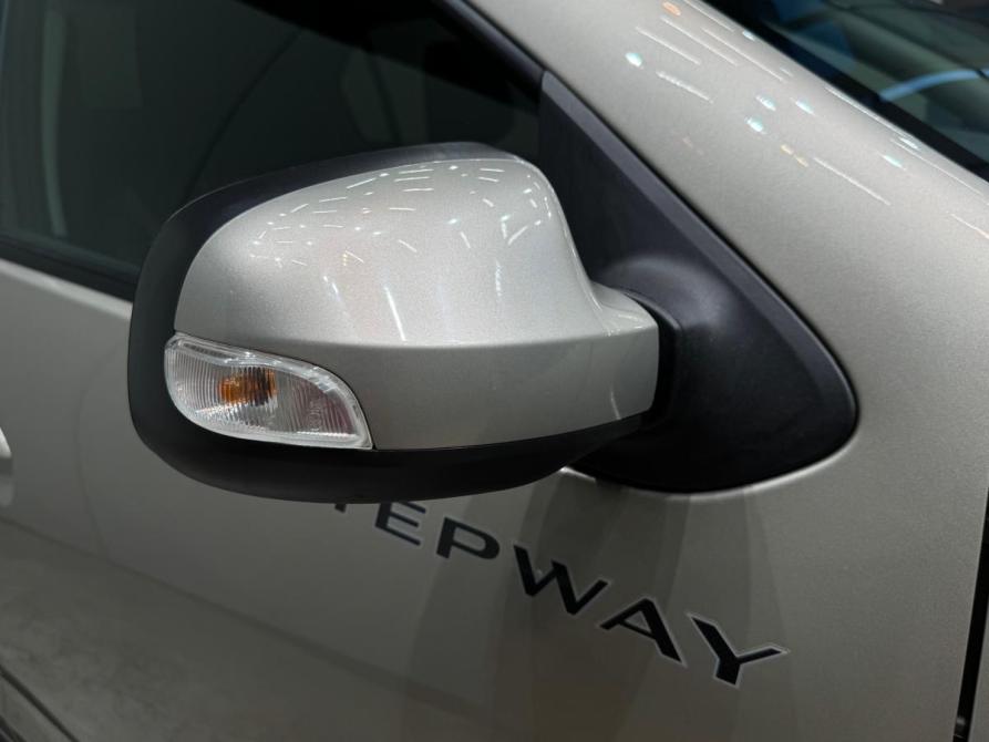 Renault Logan II Рестайлинг Волжский  - изображение 10