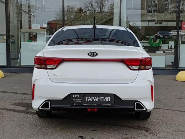 Kia Rio IV Рестайлинг с пробегом 2021 года, цена 1 930 000 рублей, 19600 км, седан, Автокод Объявления
