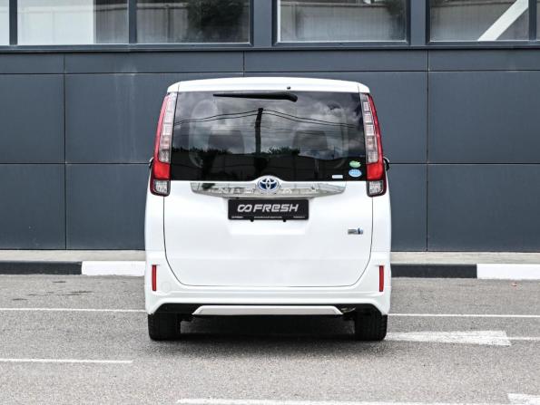 Toyota Noah III (R80) с пробегом 2014 года, цена 1 849 000 рублей, 268897 км, минивэн, Автокод Объявления