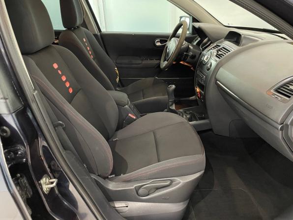 Renault Megane II Рестайлинг с пробегом 2007 года, цена 410 000 рублей, 191842 км, седан, Автокод Объявления