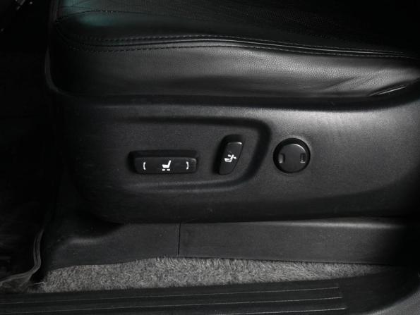 Toyota Land Cruiser Prado 150 Series Рестайлинг 1 с пробегом 2014 года, цена 3 290 000 рублей, 209325 км, внедорожник, Автокод Объявления