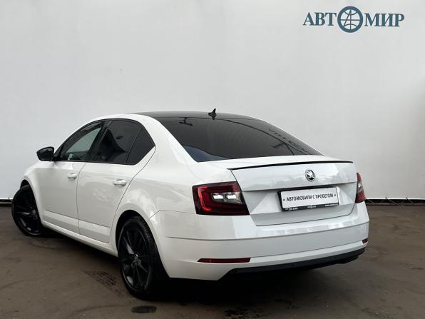 Skoda Octavia III (A7) Рестайлинг с пробегом 2018 года, цена 1 830 000 рублей, 232209 км, лифтбек, Автокод Объявления
