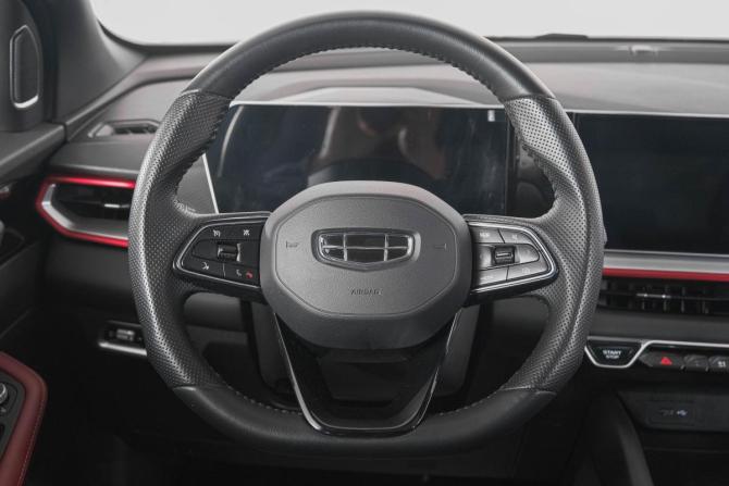 Geely Coolray I Рестайлинг с пробегом 2024 года, цена 2 049 000 рублей, 61000 км, внедорожник, Автокод Объявления
