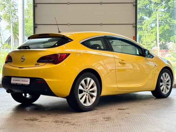 Opel Astra J Рестайлинг с пробегом 2013 года, цена 900 000 рублей, 135049 км, хэтчбек, Автокод Объявления