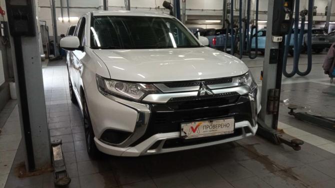 Mitsubishi Outlander IV с пробегом 2022 года, цена 2 150 000 рублей, 49040 км, внедорожник, Автокод Объявления