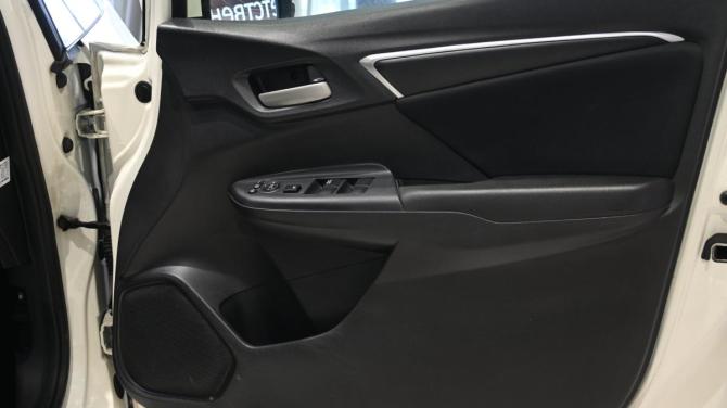 Honda Fit III с пробегом 2014 года, цена 1 295 000 рублей, 90960 км, хэтчбек, Автокод Объявления