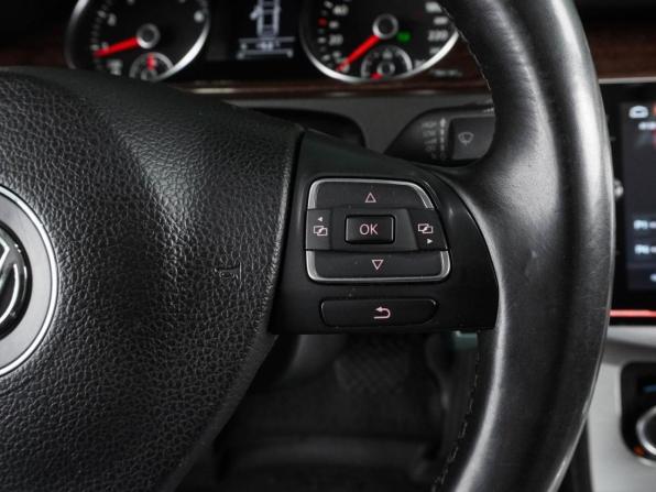 Volkswagen Passat B7 с пробегом 2011 года, цена 1 117 000 рублей, 207901 км, седан, Автокод Объявления