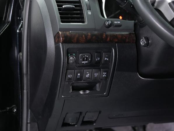 Toyota Land Cruiser 200 Series Рестайлинг 1 с пробегом 2012 года, цена 4 250 000 рублей, 198456 км, внедорожник, Автокод Объявления