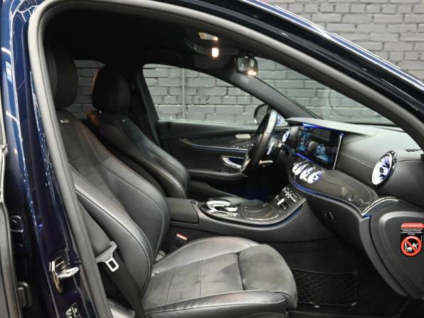 Mercedes-Benz E-Класс V (W213 S213 C238) с пробегом 2018 года, цена 3 390 000 рублей, 93507 км, седан, Автокод Объявления