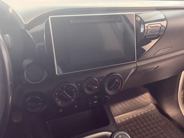 Toyota Hilux VIII с пробегом 2017 года, цена 3 960 000 рублей, 132327 км, пикап, Автокод Объявления