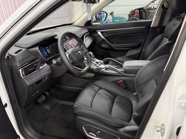 Geely Atlas Pro с пробегом 2022 года, цена 1 997 000 рублей, 44543 км, внедорожник, Автокод Объявления